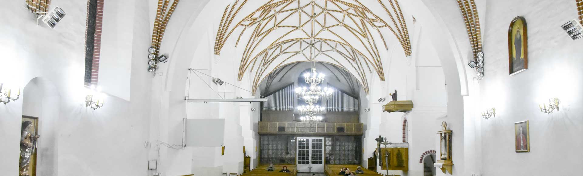 Sklepienie wnętrza kościoła w Wiźnie